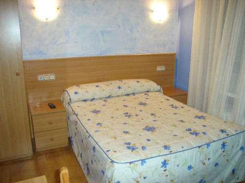 Hotel Dona Maria Gijón Extérieur photo